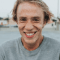 user-img